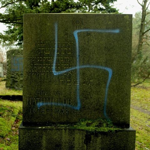 Antisemitismus: Schändung eines Jüdischen Friedhofs