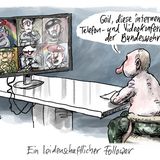 Auch die Sicherheitslücken der Bundeswehr finden sich in Stuttmanns Jahresrückblick wieder. Hier nimmt der russische Präsident Putin an einer Lagebesprechung deutscher Militärs teil - natürlich mit freiem Oberkörper