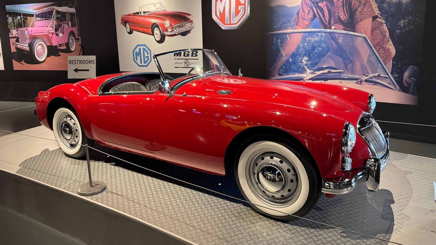 Elvis Presley MBG-1