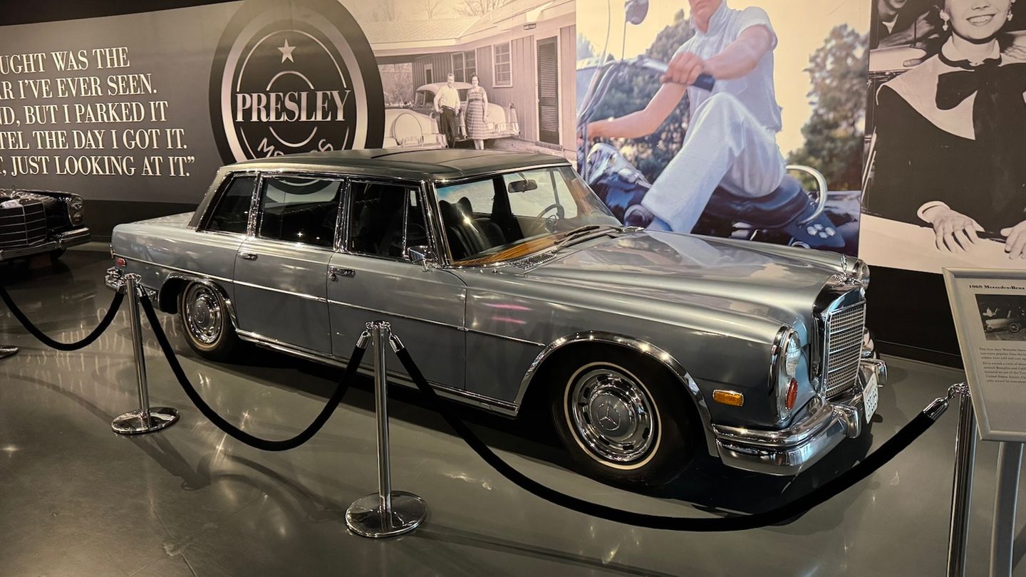 Elvis Presley Mercedes 600-1