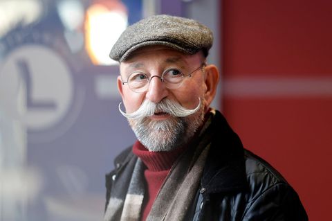 Bekannt als "Bares für Rares"-Moderator und Fernsehkoch kennt man Horst Lichter als fröhliche Persönlichkeit. Doch dahinter steckt ein langer Leidensweg mit Krankheitsgeschichte.