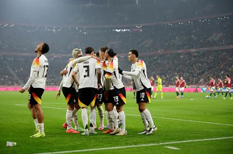 Nations League: DFB-Spieler jubeln gegen Ungarn