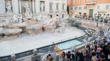 Trevi-Brunnen mit Ersatz-Pool