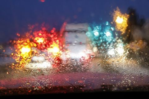 Fahrzeuge auf einer Straße