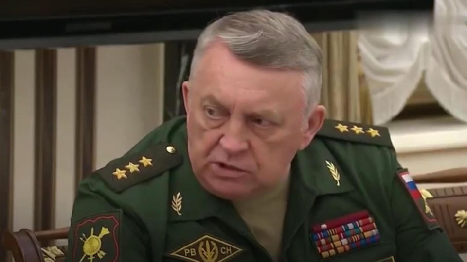 "Kann Ziele in ganz Europa treffen": Militärgeneral preist Oreschnik-Rakete an