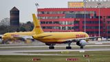 Auf dem Flughafen Leipzig / Halle betriebt die DHL ein Luftfrachtzentrum. Von hier aus ist auch die in Vilnius abgestürzte Maschine gestartet