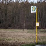 Einsame ÖPNV-Haltestelle