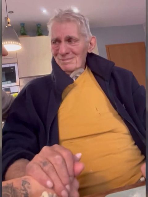 Heinz Hoenig ist nach einer Reihe gesundheitlicher Probleme wieder bei seiner Familie. Besonders die kleinen Momente des Lebens machen den Schauspieler emotional.