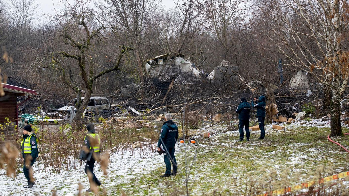 Vilnius crash: Is air freight traffic still safe?