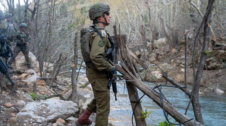 More stream than river: General Ori Gordin, head of the Israeli army's Northern Command, on Tuesday morning on the south bank of the Litani River in Lebanon