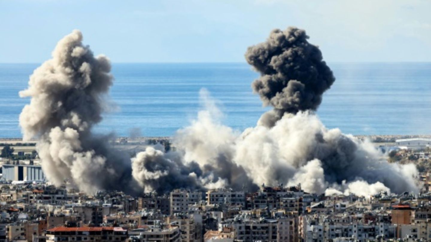 Rauch durch israelischen Angriff auf Beirut