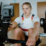 Ruderin im Kraftraum