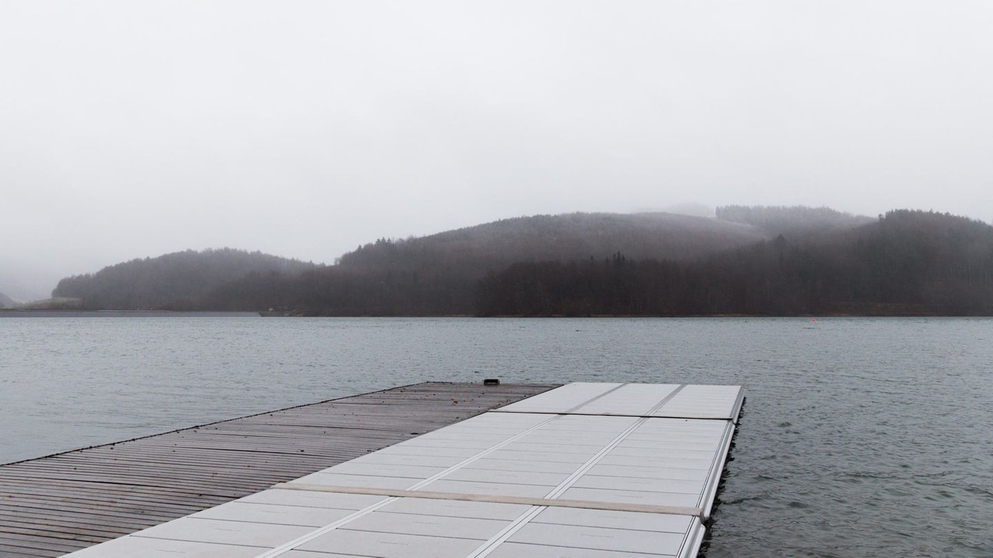 Spitzensport Plattform auf einem See