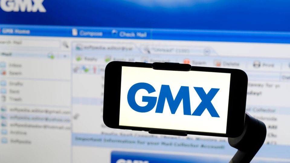 Surfen und Telefonieren ist jetzt auch bei dem Emailanbieter GMX möglich - und das sogar umsonst. Doch der kostenlose eSIM-Handytarif birgt auch Risiken. 