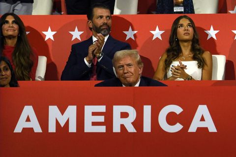 Kai Trump mit Donald Trump und Donald Trump jr.