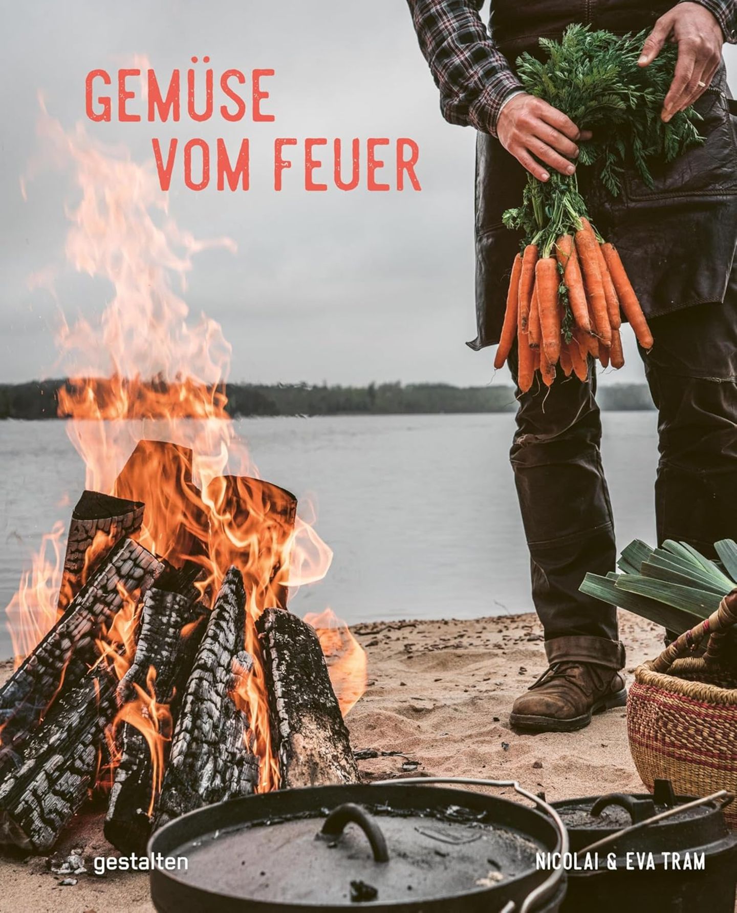 GRILLEN: "Gemüse vom Feuer" von Eva Helbæk Tram, Nicolai Tram (Die Gestalten Verlag), erhältlich bei Anbietern wie Amazon und Thalia