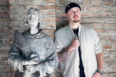 Lukas Pfeiffer, Bestatter aus München, im Porträt (Bebilderung: Was der Tod über das Leben lehrt)