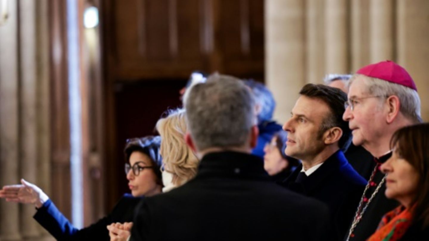 Macron mit Erzbischof Ulrich und Bürgermeisterin Hidalgo