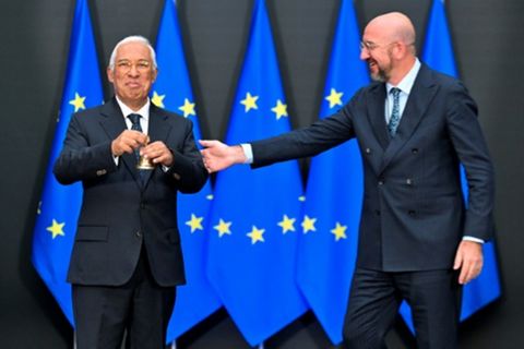 Der neue Ratspräsident Costa (links) mit Vorgänger Michel