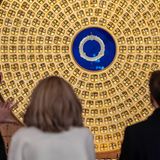 Halt machte das Ehepaar Macron auch vor dem neuen Dornenkronen-Reliquiar