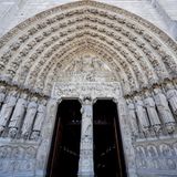 Nach fünfjähriger Restaurierung ist das Wahrzeichen von Paris nun kaum wiederzuerkennen