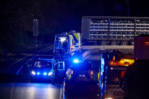 Horror-Crash auf der A1: Videoaufnahmen zeigen Ausmaß der Zerstörung