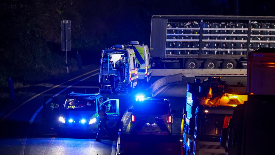 Horror-Crash auf der A1: Videoaufnahmen zeigen Ausmaß der Zerstörung
