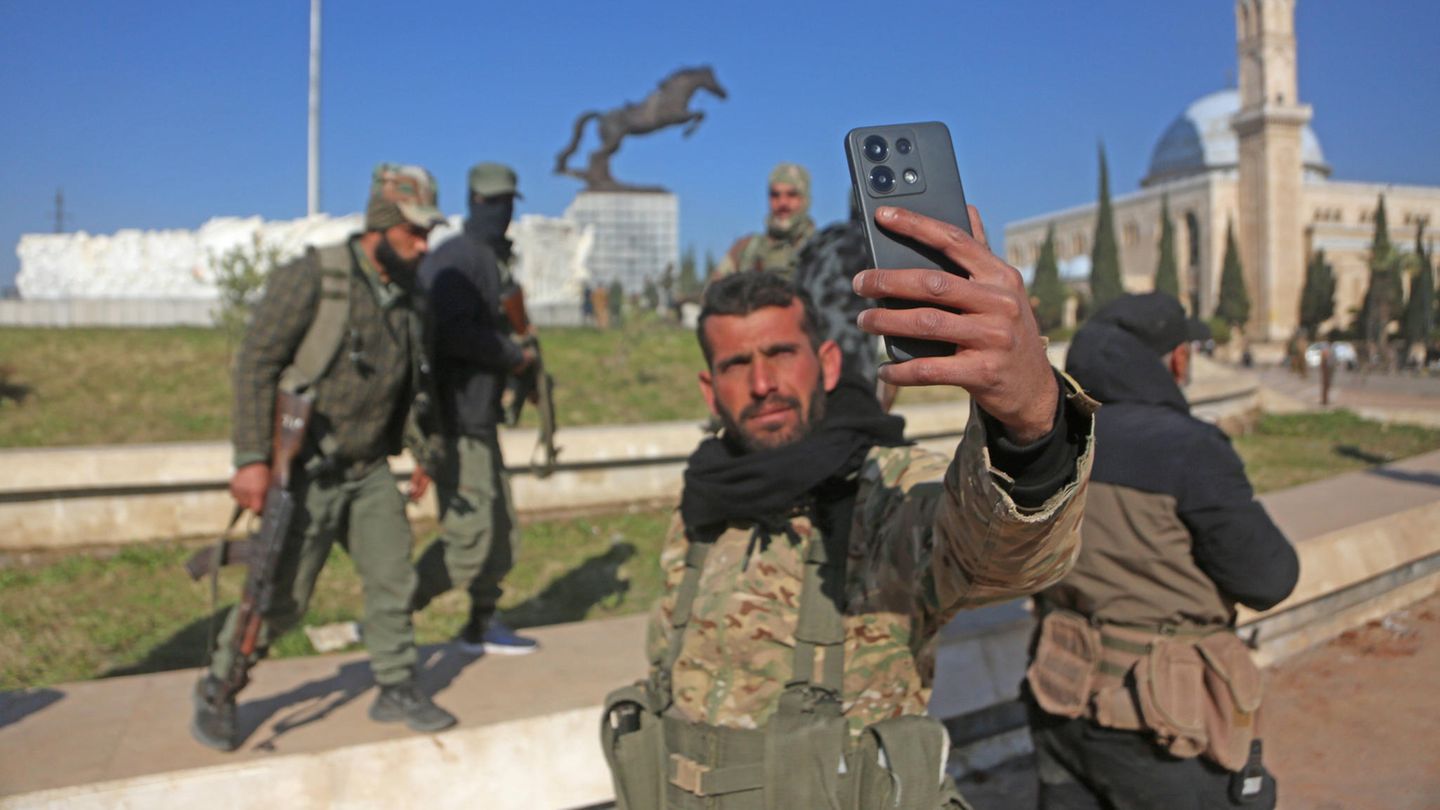 Syria: Rebels take control of the city of Aleppo