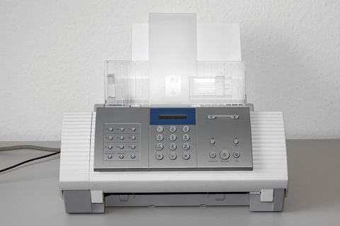 Faxgeräte stehen in Tausenden Unternehmen und Behörden (Symbolbild)