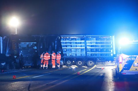 Die Hintergründe der Unfallserie durch den Lkw müssen die Ermittler noch klären
