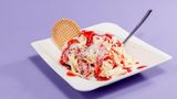 Spaghetti-Eis in der Schale