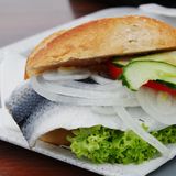Brötchen mit Bismarck-Hering