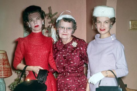 Drei Freundinnen in den 1960er Jahren