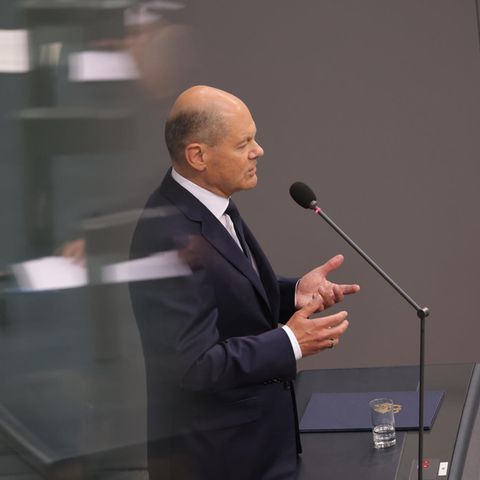 Olaf Scholz spricht im Bundestag