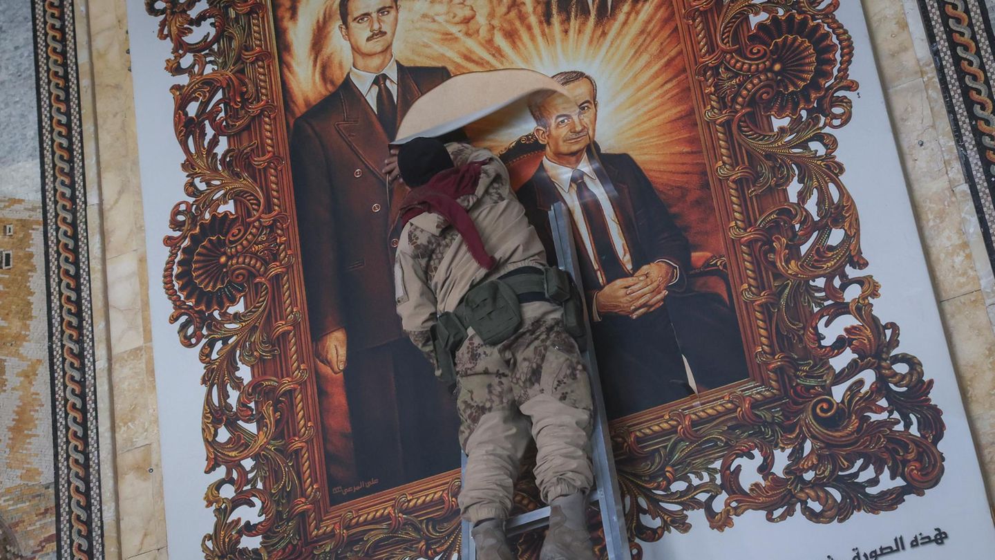 Syria: Why Israel fears the fall of arch-enemy Assad