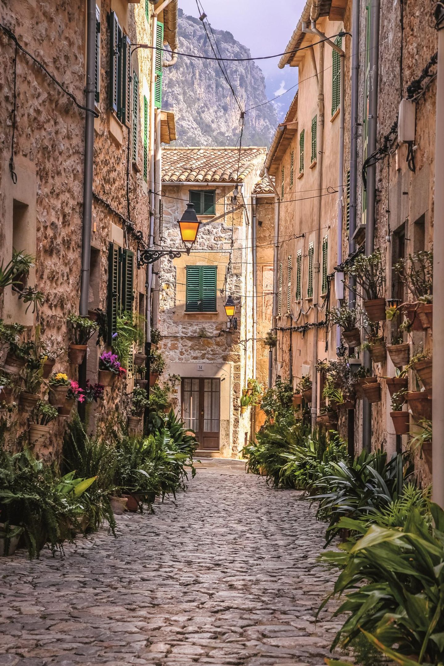 Eine schöne Gasse in Valdemossa