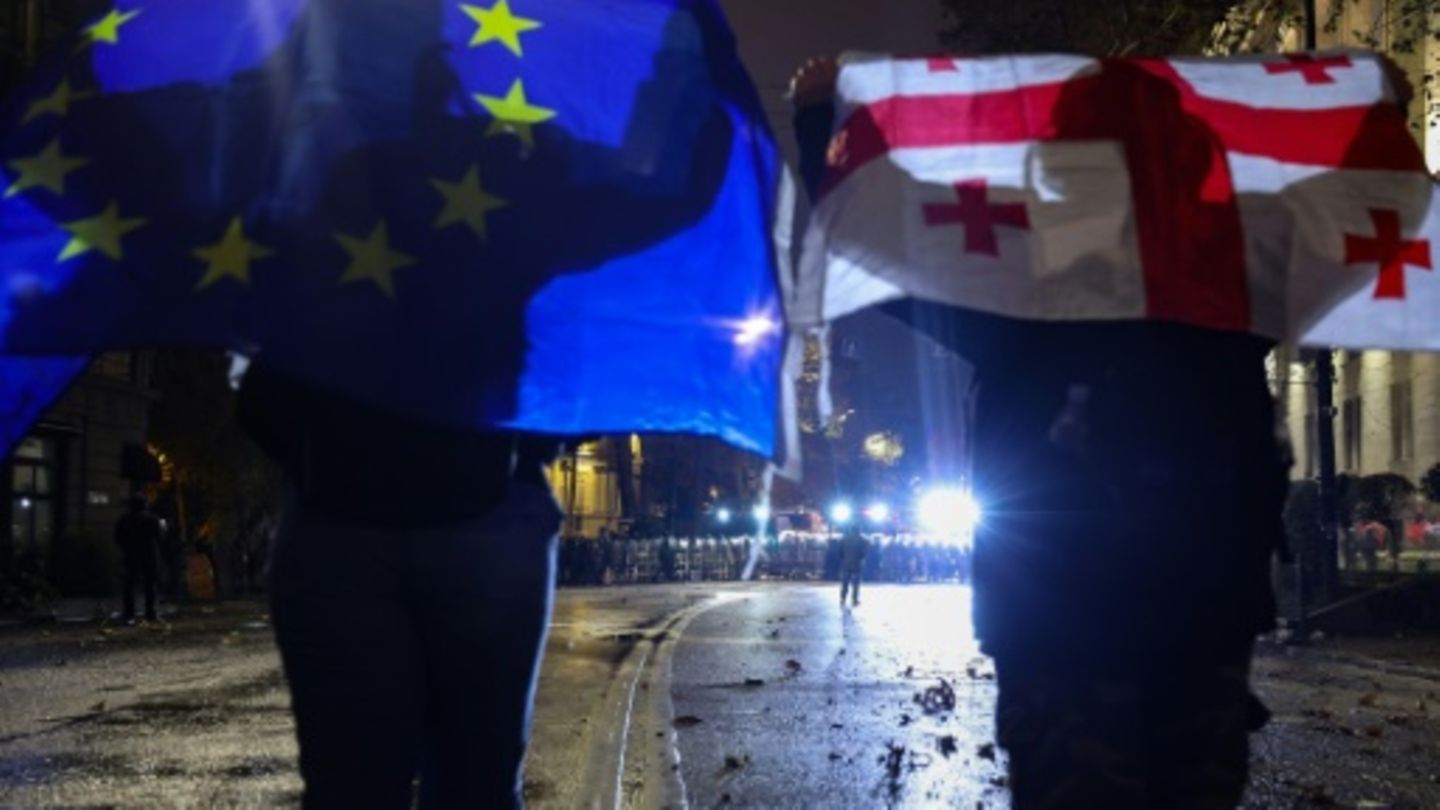 Demonstranten in Tiflis