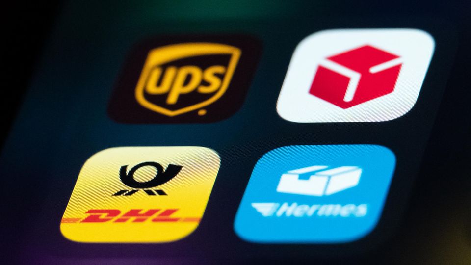DHL, Hermes oder DPD: Welcher deutsche Paketdienst ist am zuverlässigsten? Unsere Reporterin testet bundesweit die fünf größten Anbieter auf Schnelligkeit, Kosten und Beschädigung.