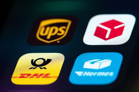 DHL, Hermes oder DPD: Welcher deutsche Paketdienst ist am zuverlässigsten? Unsere Reporterin testet bundesweit die fünf größten Anbieter auf Schnelligkeit, Kosten und Beschädigung.