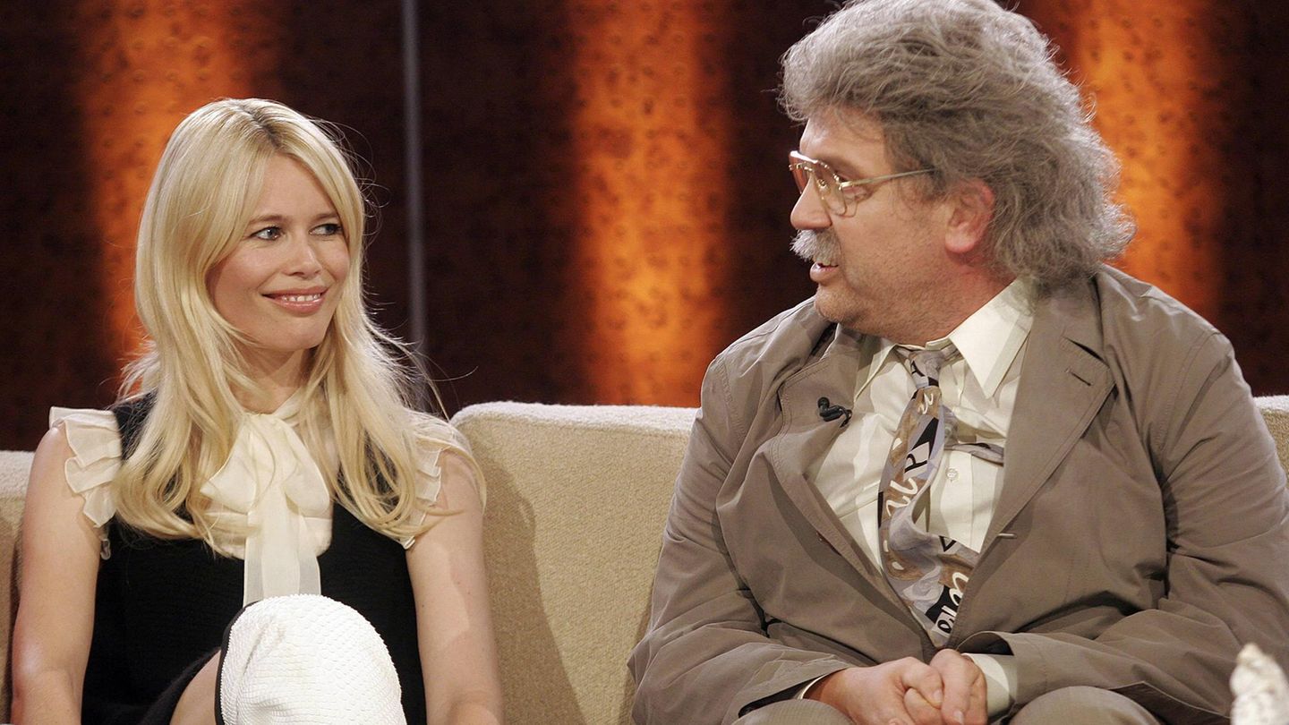 Kerkeling als Horst Schlämmer im ollen Trenchcoat neben Claudia Schiffer bei "Wetten, dass"