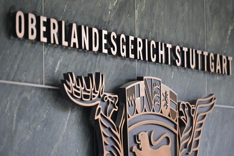 Reichsbürger-Prozess: Wappen des Oberlandesgerichtes Stuttgart an der Gebäude-Fassade