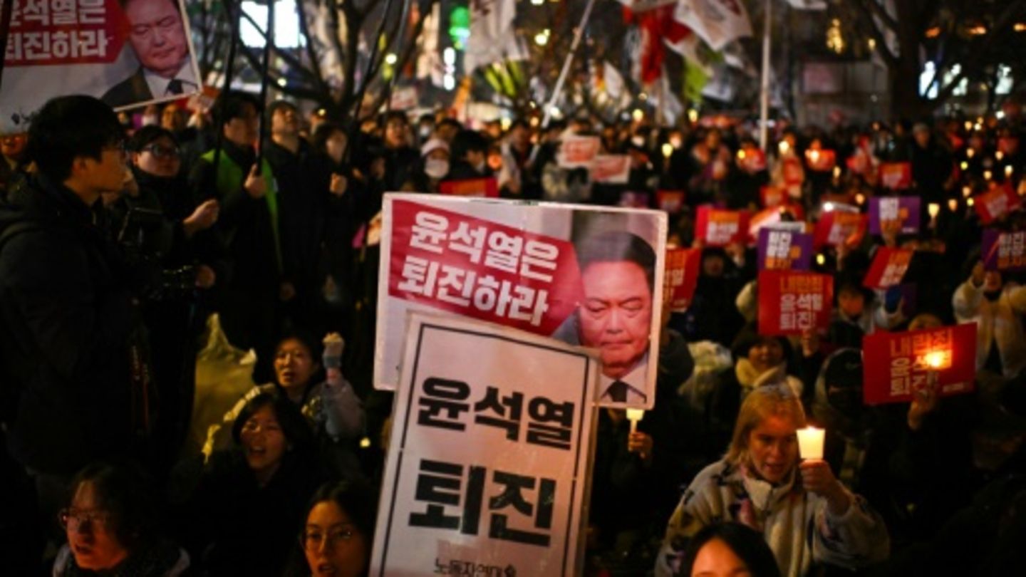 Protestteilnehmer in Seoul fordern Yoons Rücktritt