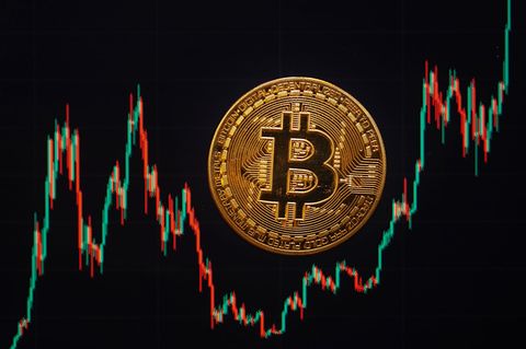 Allein seit den US-Präsidentschaftswahlen Anfang November legte der Bitcoin enorm zu. (Symbolbild) Foto: Fernando Gutierrez-Juar