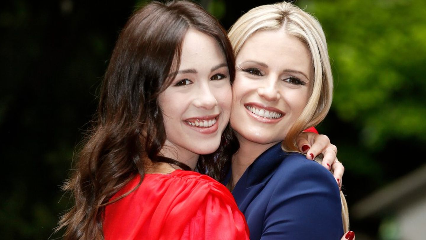Michelle Hunziker: Sweet photo series for Aurora’s birthday