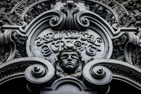 Justitia-Plastik an Landgericht Berlin