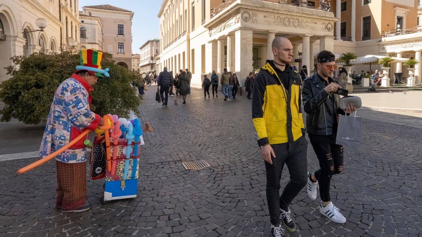 Touristen in Padua, Italien