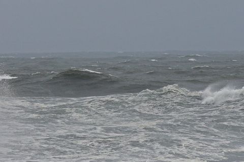 Für die Küstenregion Nordkaliforniens wurde zunächst eine Tsunami-Warnung ausgerufen