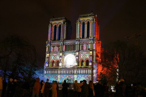 Notre-Dame bei Nacht