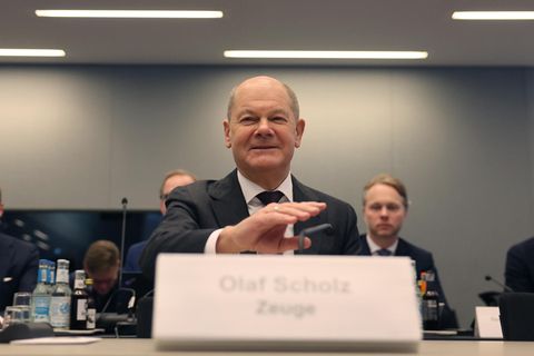 Bundeskanzler Olaf Scholz am Freitag vor dem Parlamentarischen Untersuchungsausschuss in Hamburg.