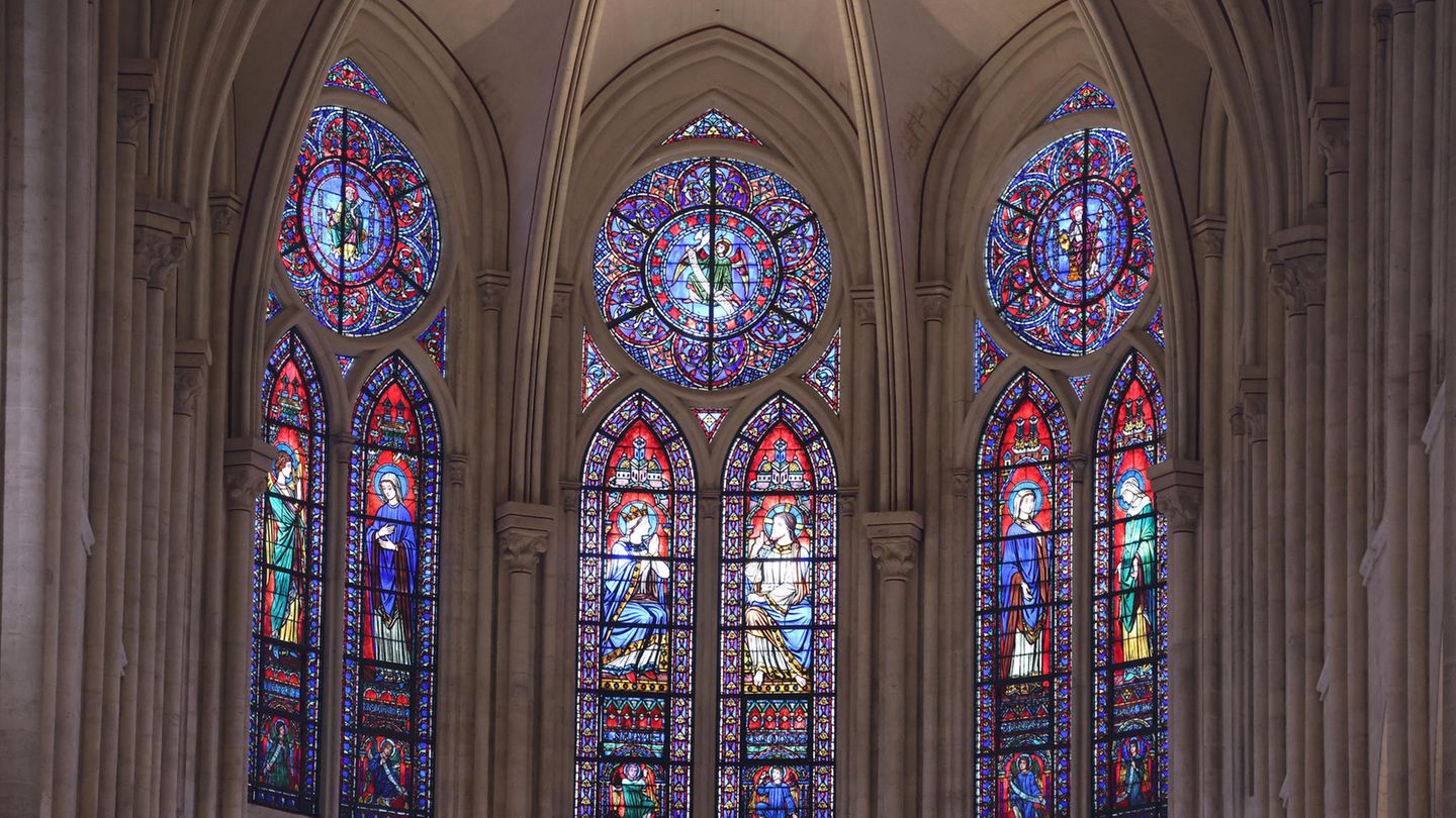In alter Pracht: Nicht einmal sechs Jahre hat der Wiederaufbau der gotischen Kathedrale gedauert